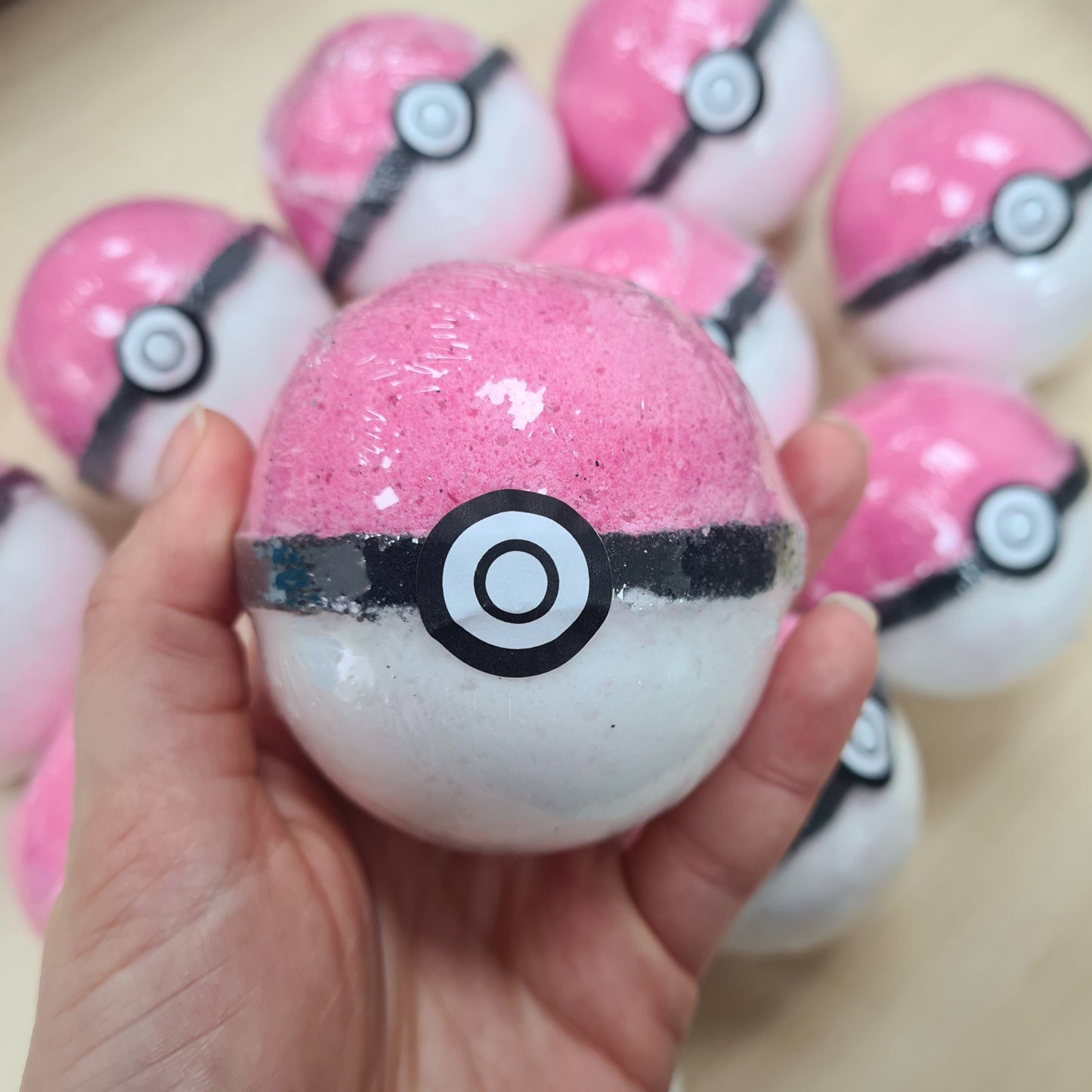 Pokeball Bath Bomb (NON CBD)